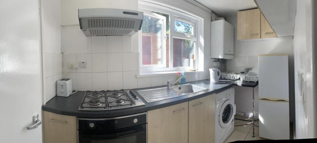 Birmingham City Guest House Bagian luar foto